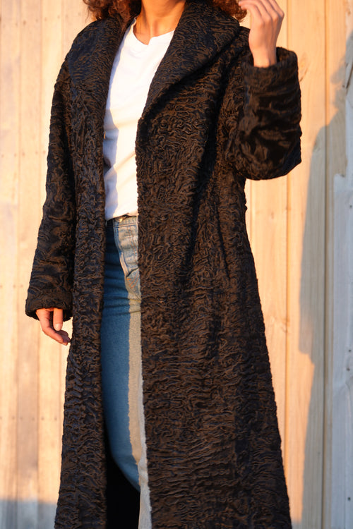 Afghan karakul coat, long black movement 